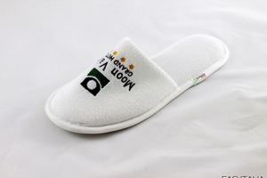 Ciabatte in spugna personalizzate con ricamo Ciabatte in spugna personalizzate con ricamo